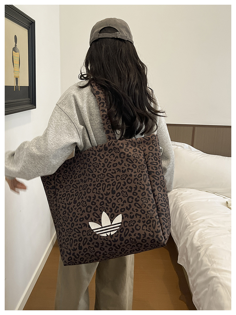 Adidas Leopard Tote · EA1203 — תמונה 10