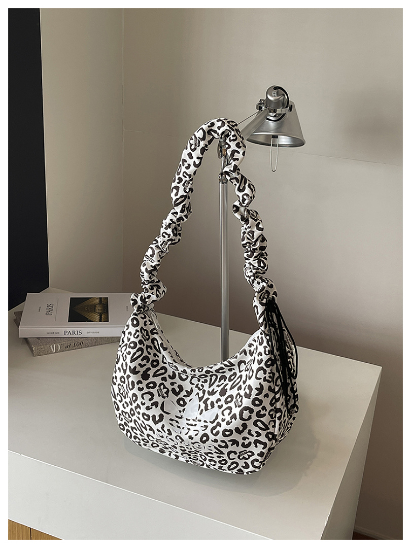 Adidas Leopard Small Shoulder Bag · EA1820 — תמונה 48