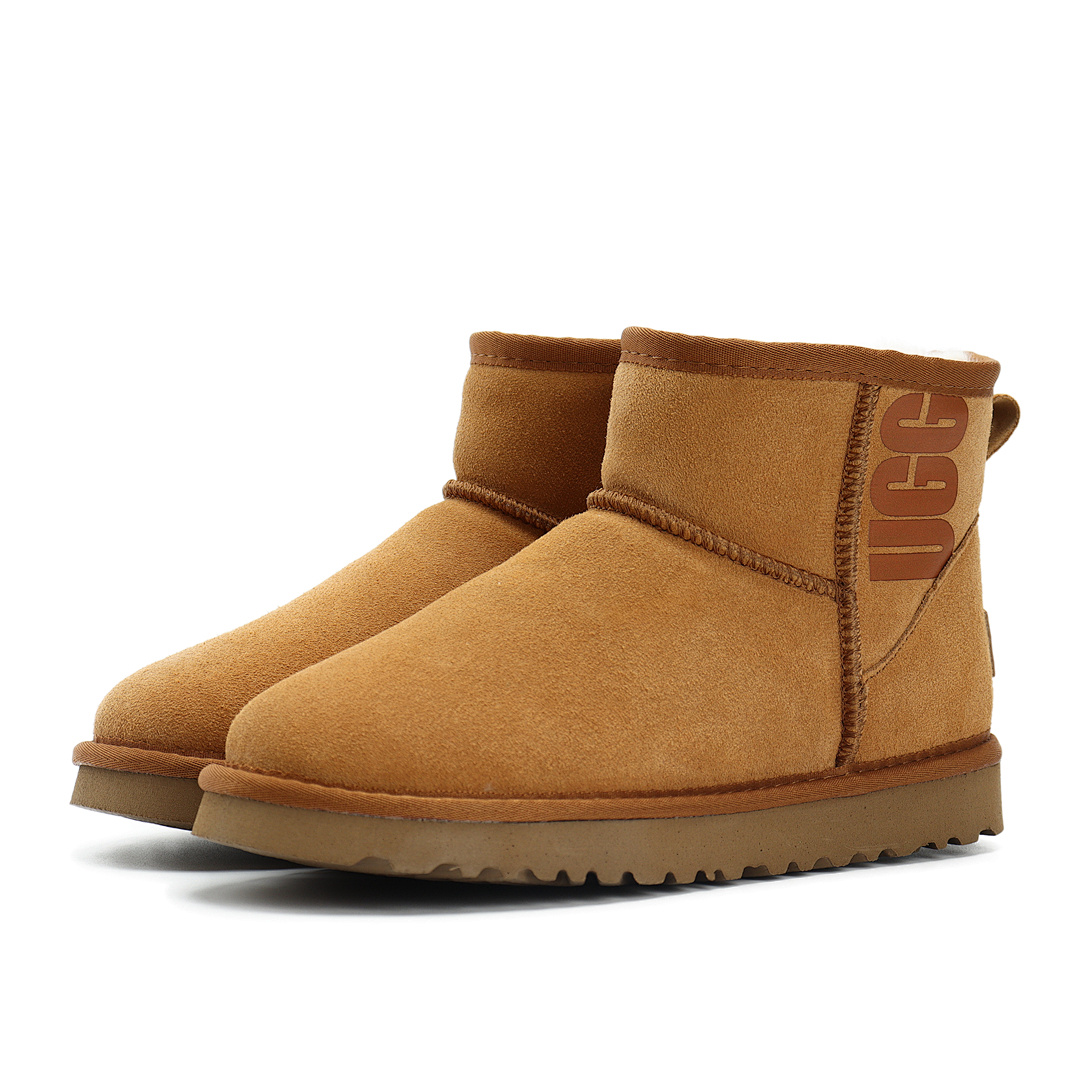UGG Classic Mini Rubber Logo Boot · UU58544 — תמונה 20