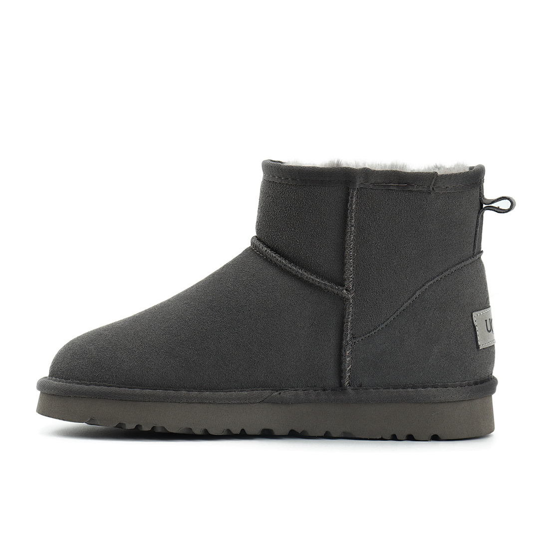 UGG Classic Mini Rubber Logo Boot · UU58544 — תמונה 11