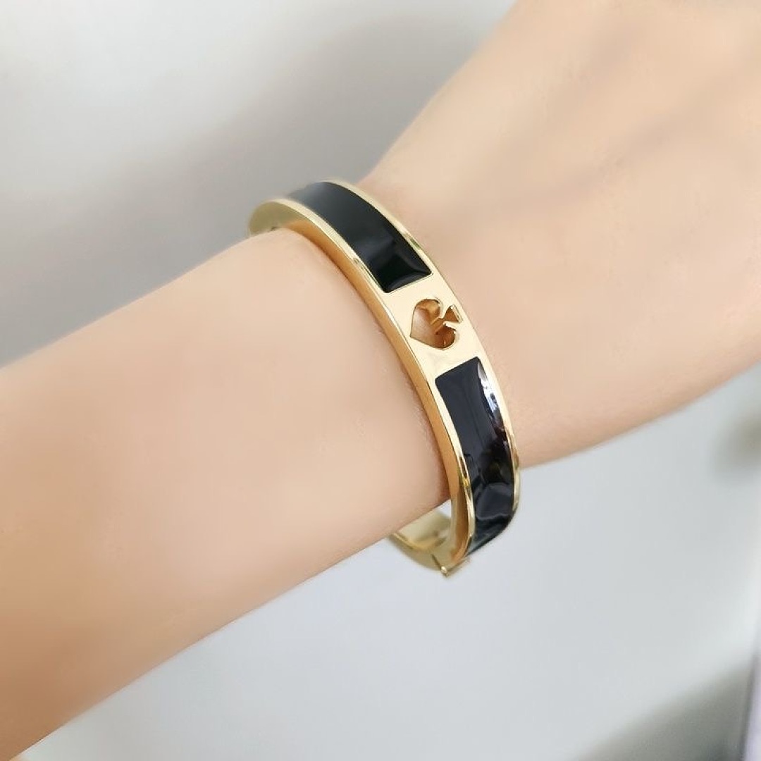 Kate Spade Hole Punch Spade Hinge Bangle · WK27409