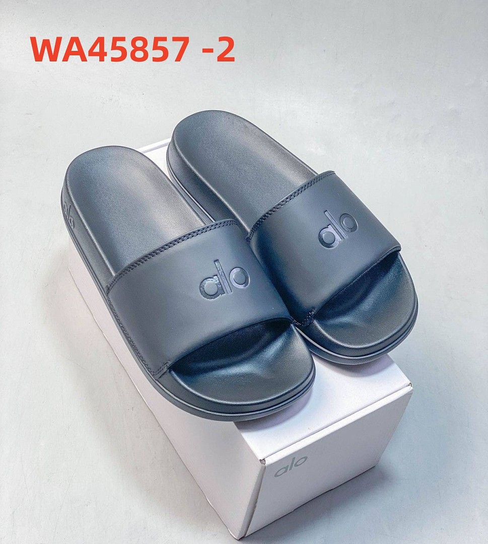 Alo Yoga It Slide · WA45857