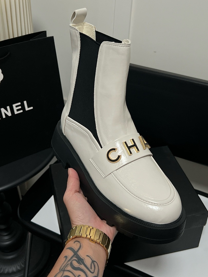 Chanel Cap Toe CC Ankle Boots · WC22862 — תמונה 17