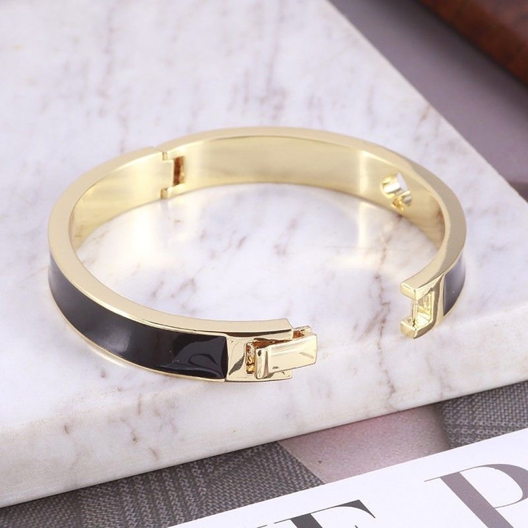 Kate Spade Hole Punch Spade Hinge Bangle · WK27409 — תמונה 10