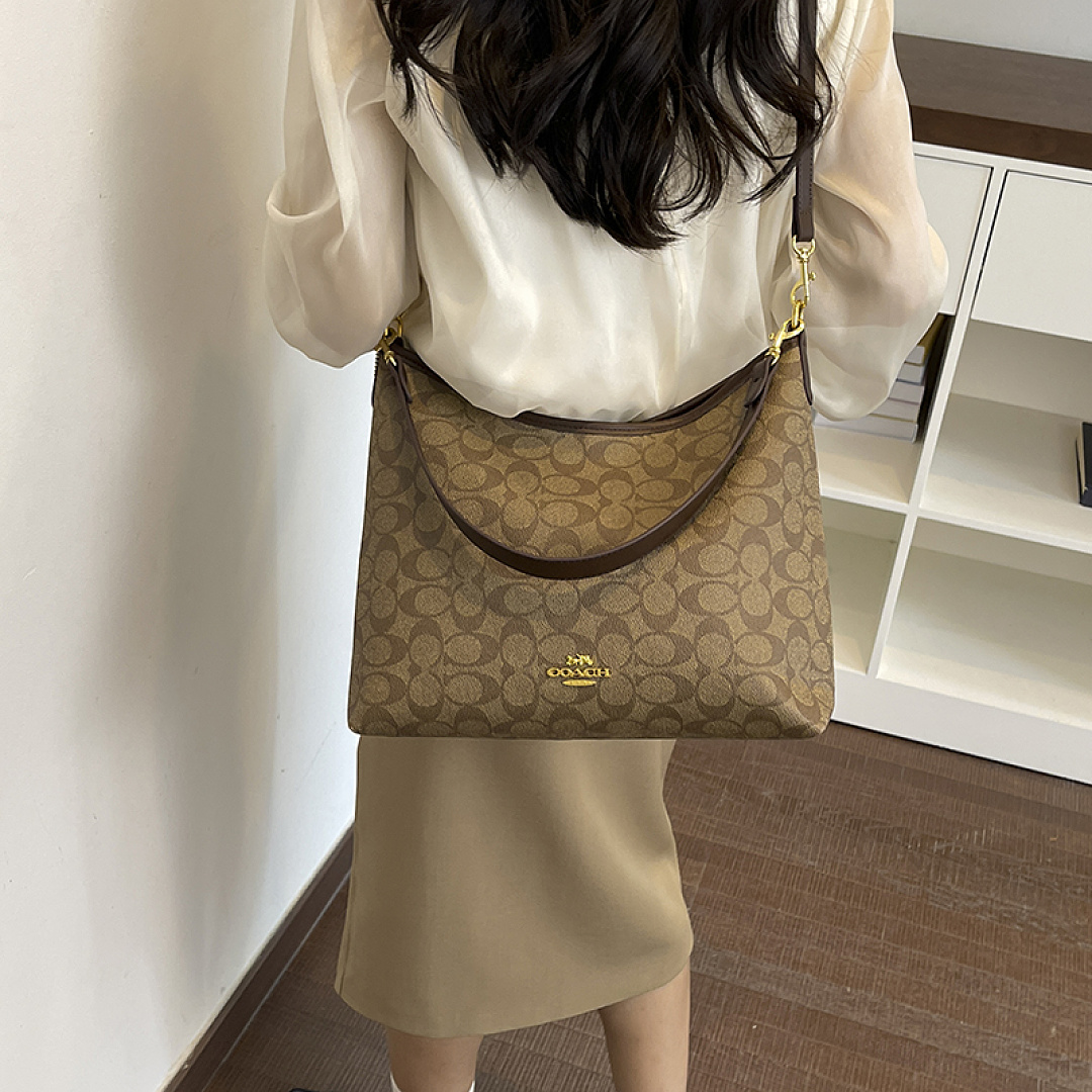 Coach Laurel Shoulder Bag · EC6651 — תמונה 21