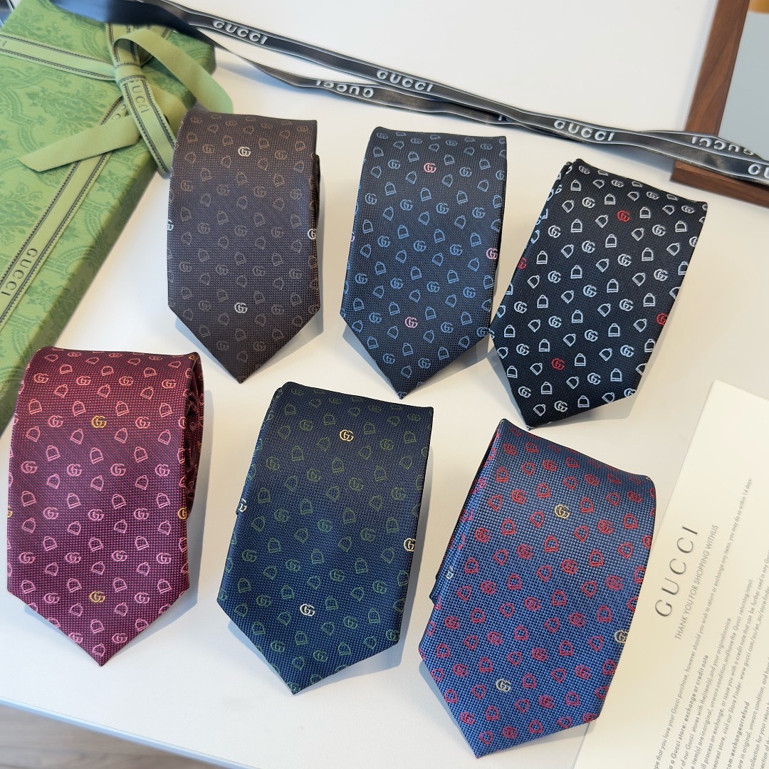 Gucci GG silk jacquard tie · WG68042