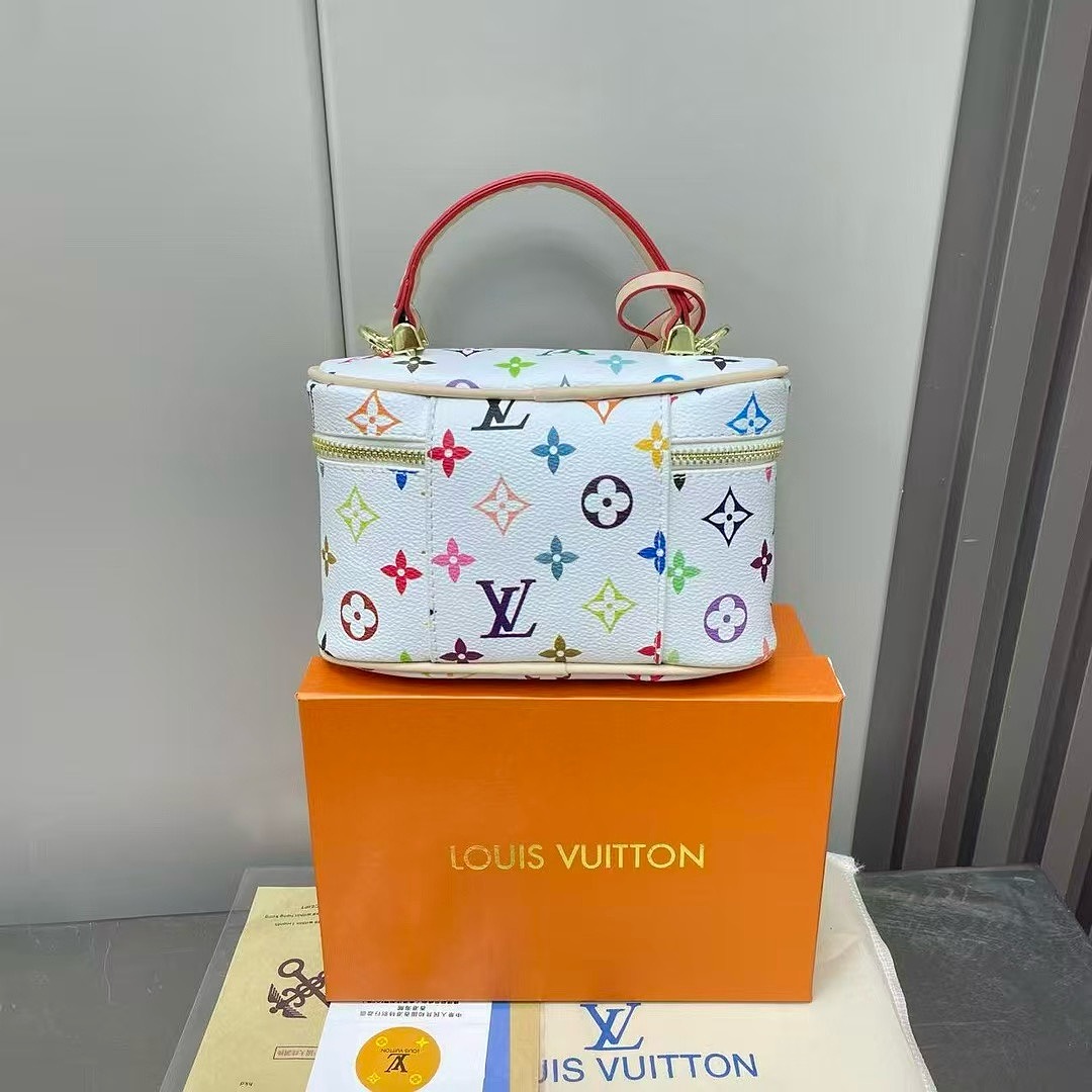 Louis Vuitton Vanity Chain Pouch · EL19127 — תמונה 3
