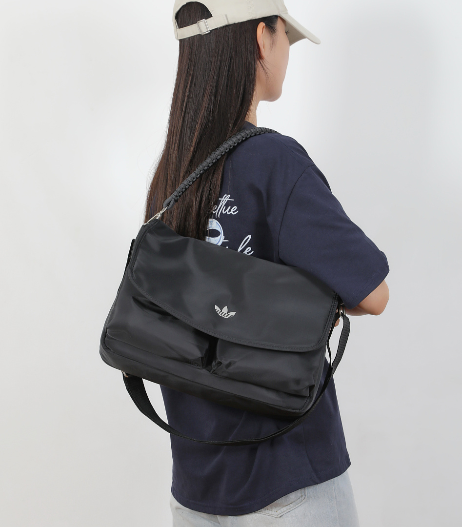Adidas Adicolor Messenger Bag · DA92181 — תמונה 6