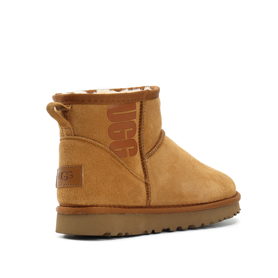 UGG Classic Mini Rubber Logo Boot · UU58544 — תמונה 22