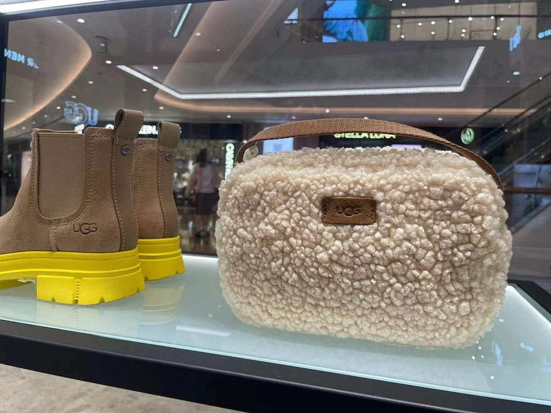 UGG — תיק כתף וקרוסבודי · WU47580 — תמונה 6