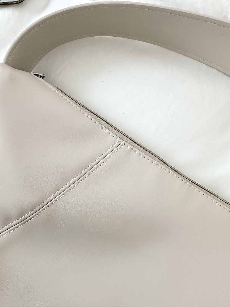 Adidas Sporty Hobo Bag · DA9326 — תמונה 12
