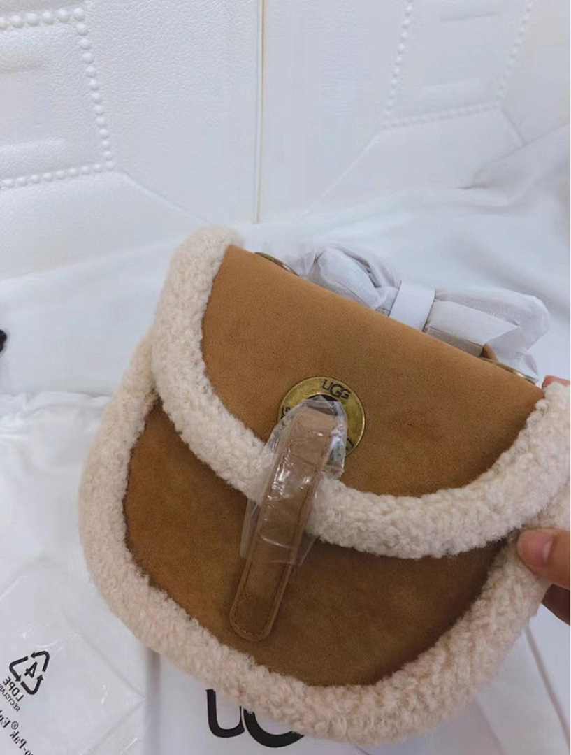 UGG Heritage Crossbody · WU29833 — תמונה 25
