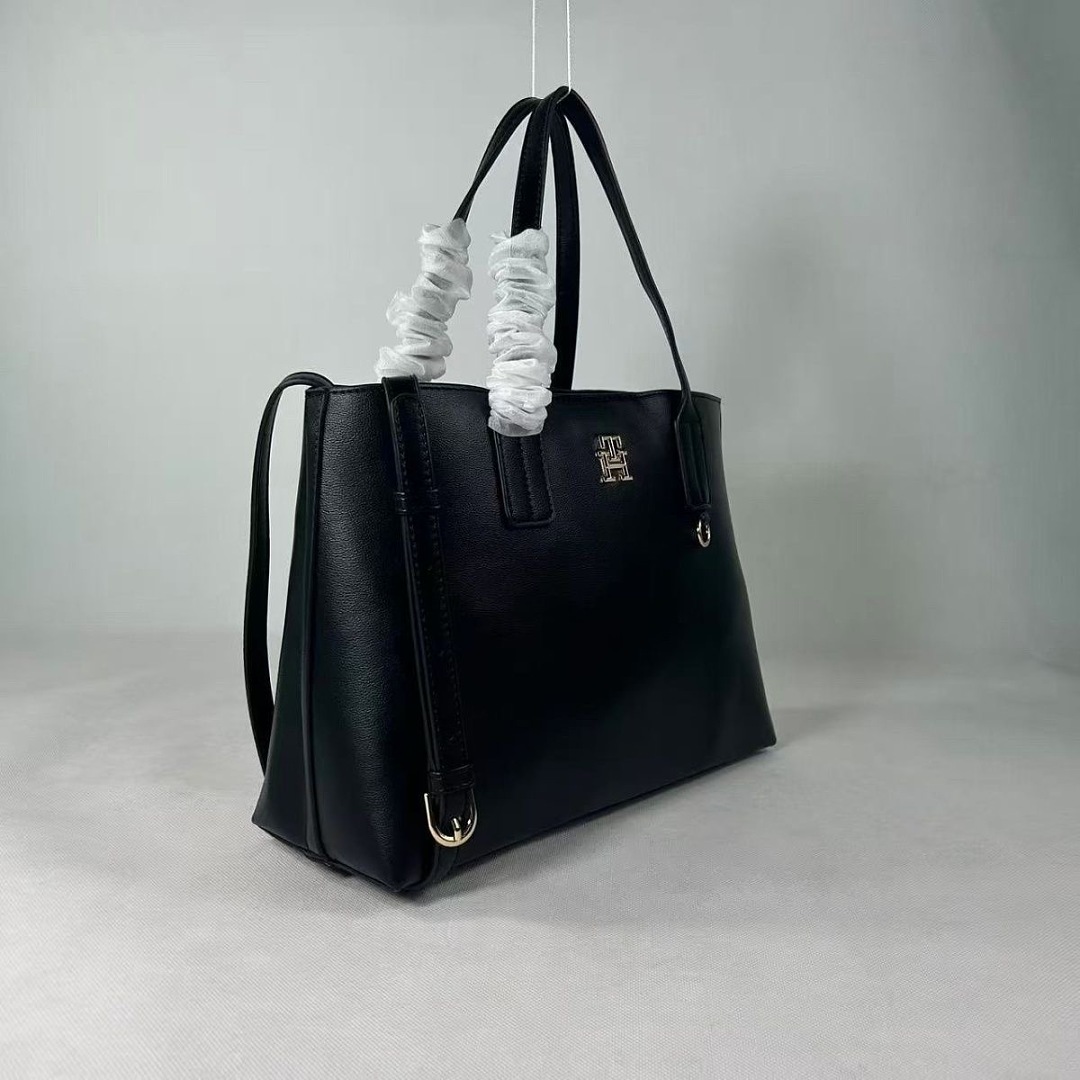 Tommy Hilfiger TH Soft Logo Strap Tote · WT35818 — תמונה 5