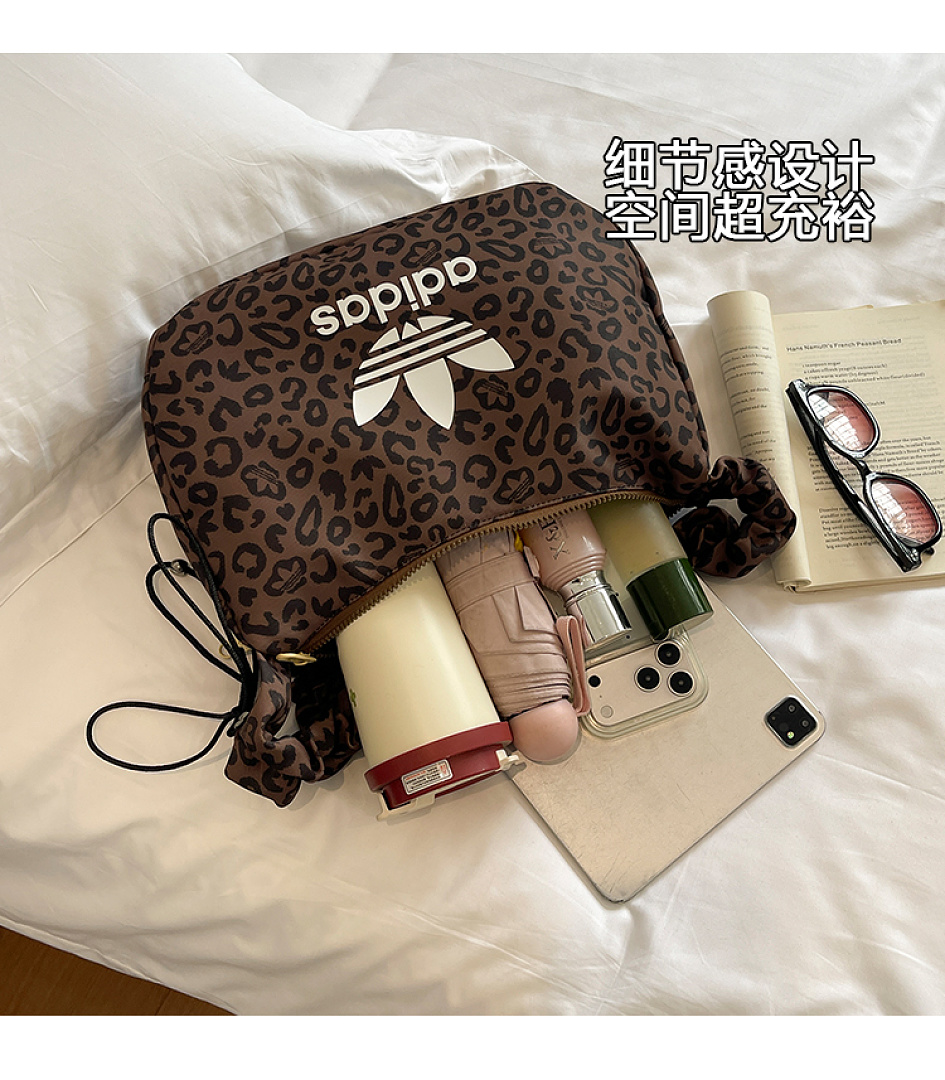 Adidas Leopard Small Shoulder Bag · EA1820 — תמונה 69
