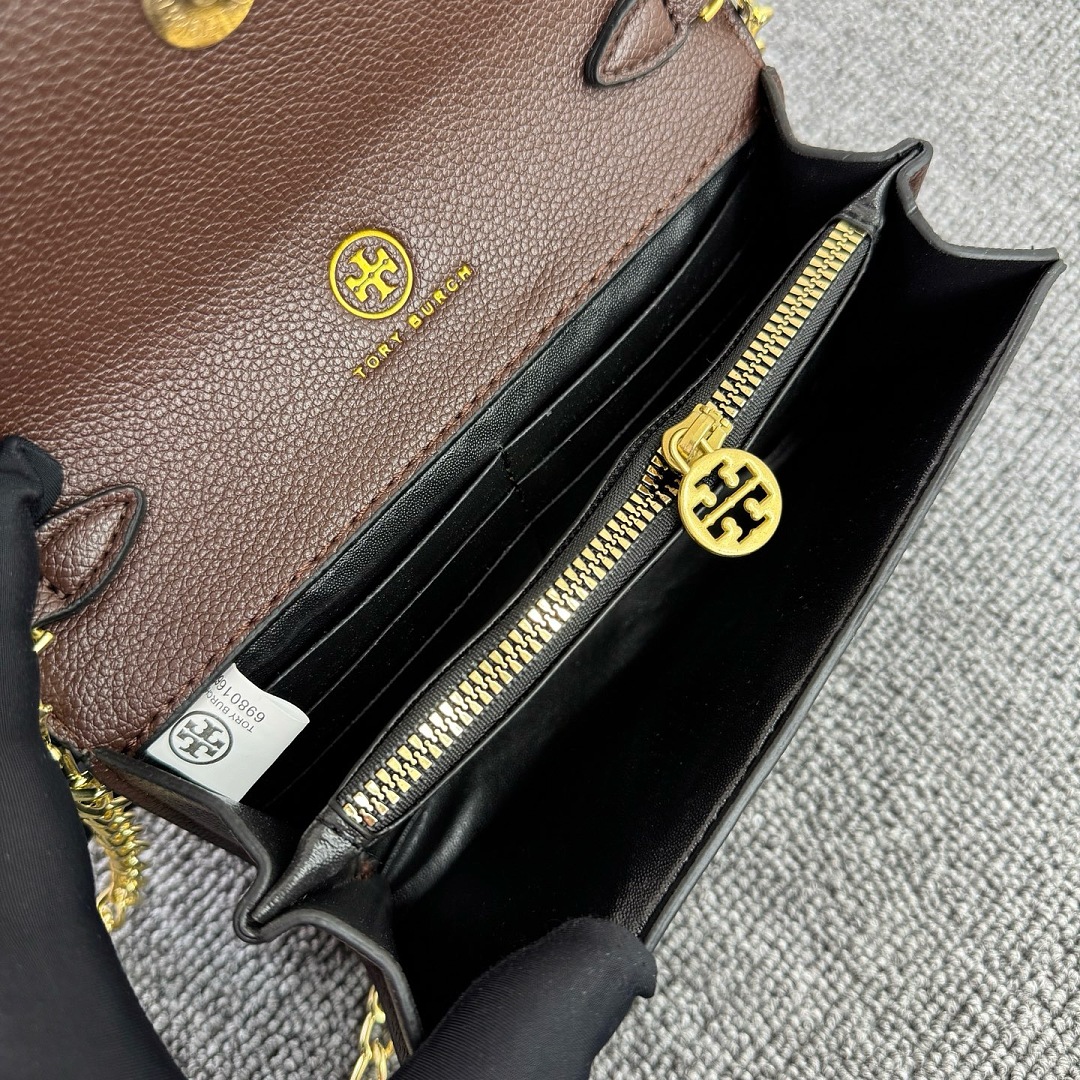 Tory Burch Kira Pebbled Chain Wallet · ET2576 — תמונה 10