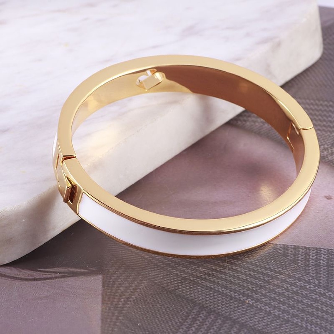 Kate Spade Hole Punch Spade Hinge Bangle · WK27409 — תמונה 6