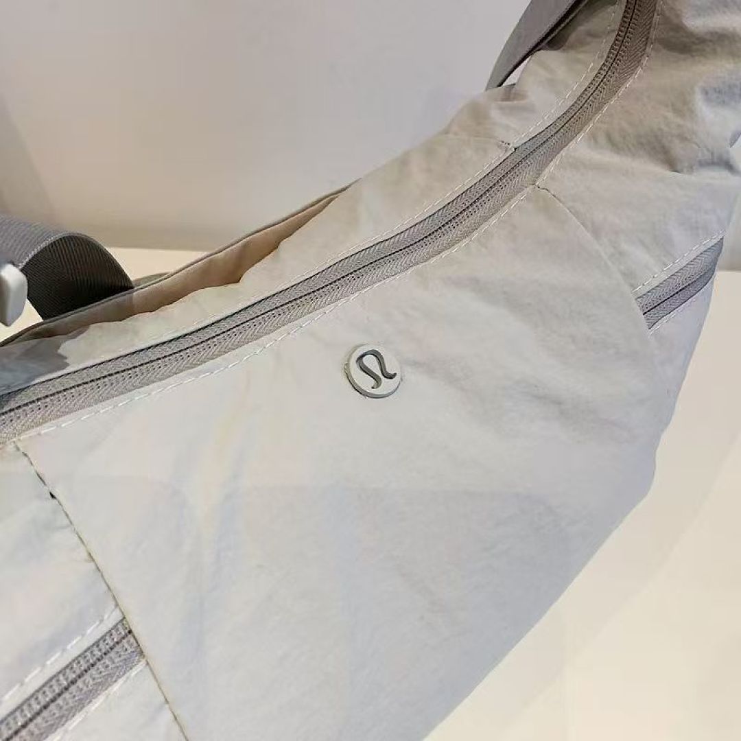 Lululemon Slouchy Sling Bag · EL2637 — תמונה 8