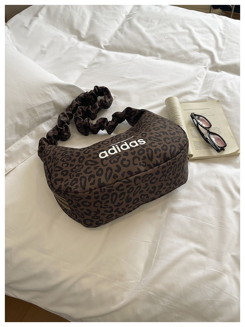 Adidas Leopard Small Shoulder Bag · EA1820 — תמונה 39