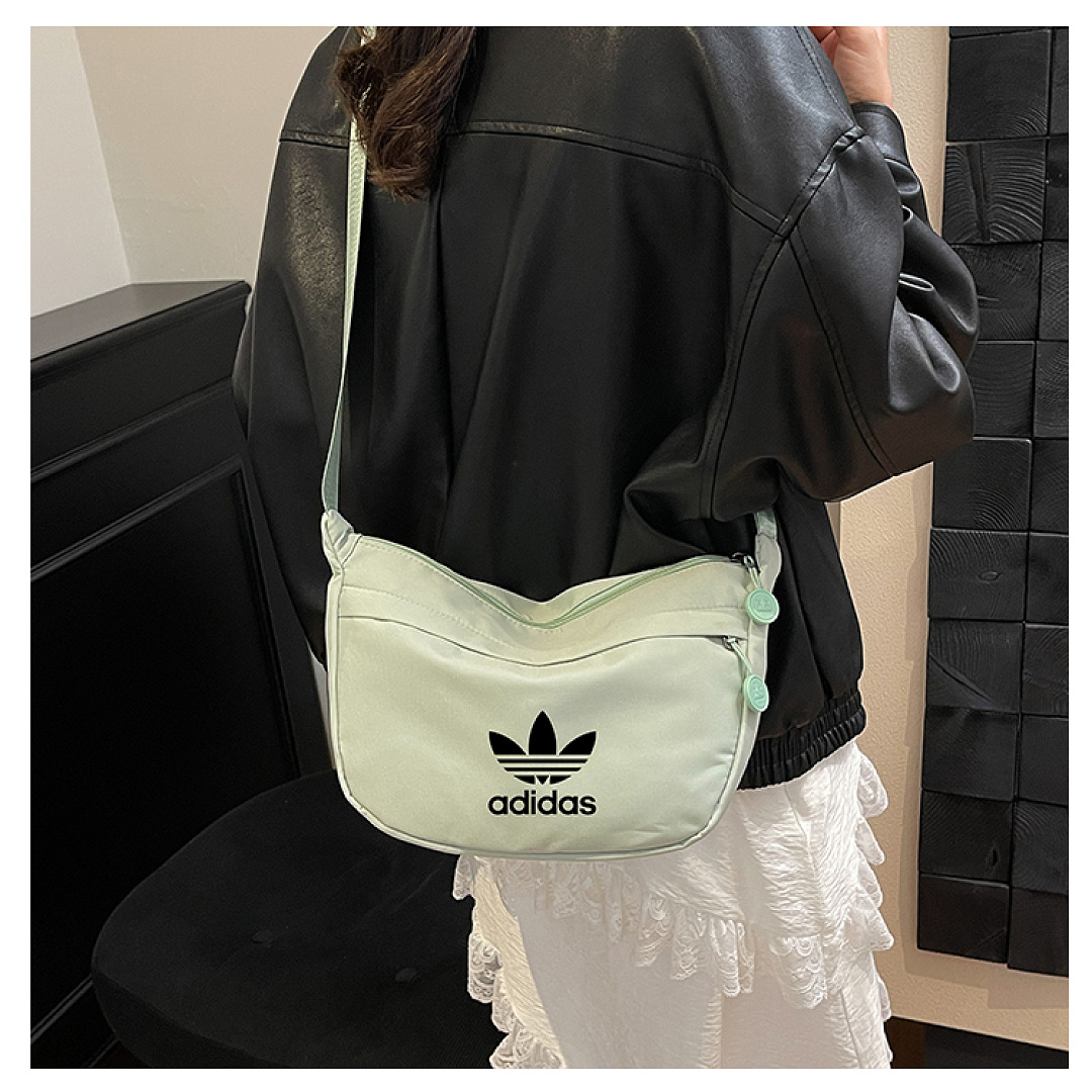 Adidas OG Mini Crescent Crossbody · DA894412 — תמונה 7