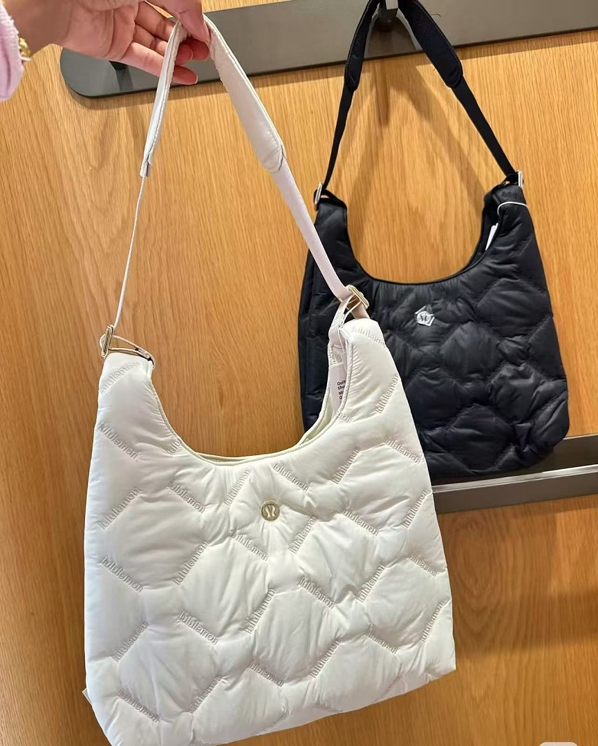 Lululemon Quilty Pleasures Shoulder Bag Mini · DL9339 — תמונה 13