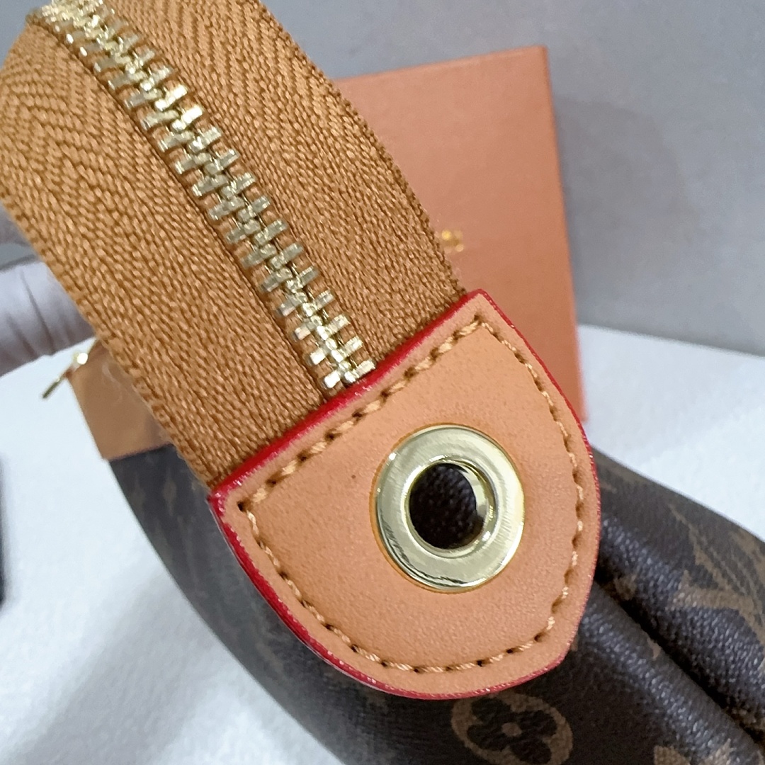 Louis Vuitton Pochette Voyage Souple · EL8860 — תמונה 13