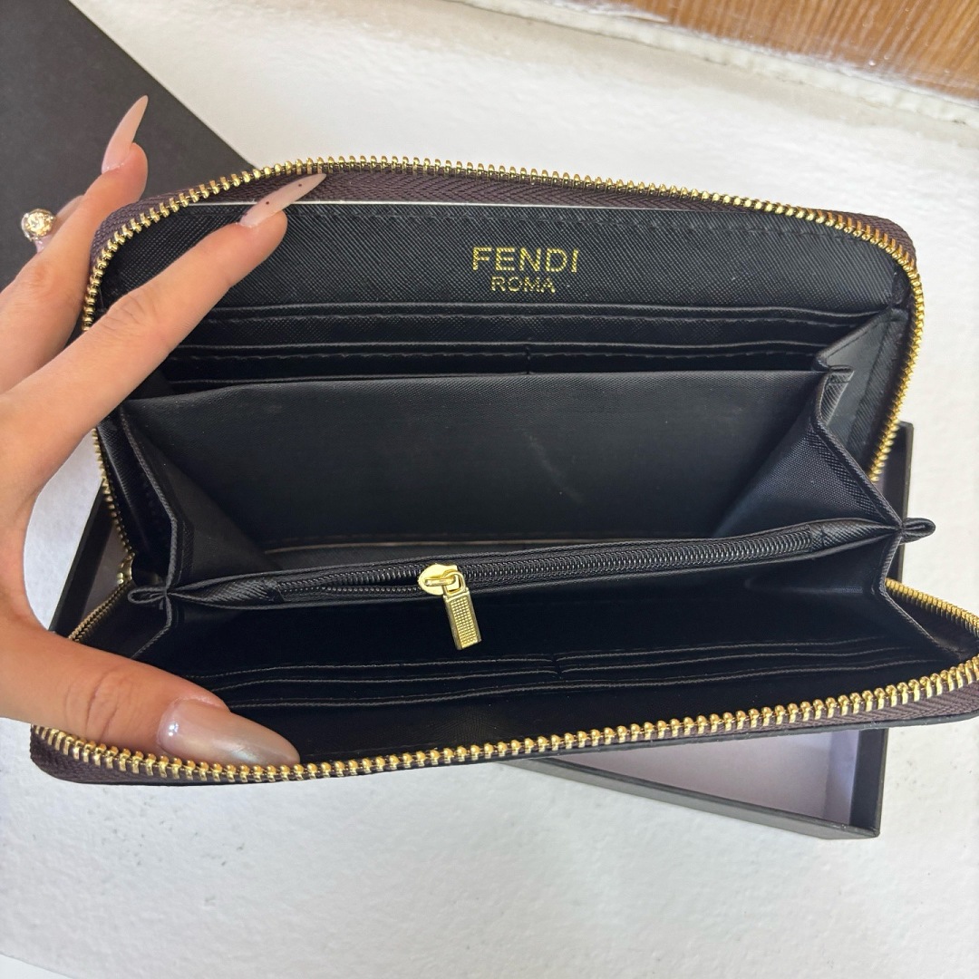 Fendi FF Squared Zip-Around · EF46621 — תמונה 5