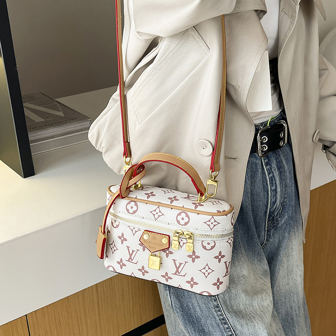Louis Vuitton Micro Vanity Case · EL6676 — תמונה 20