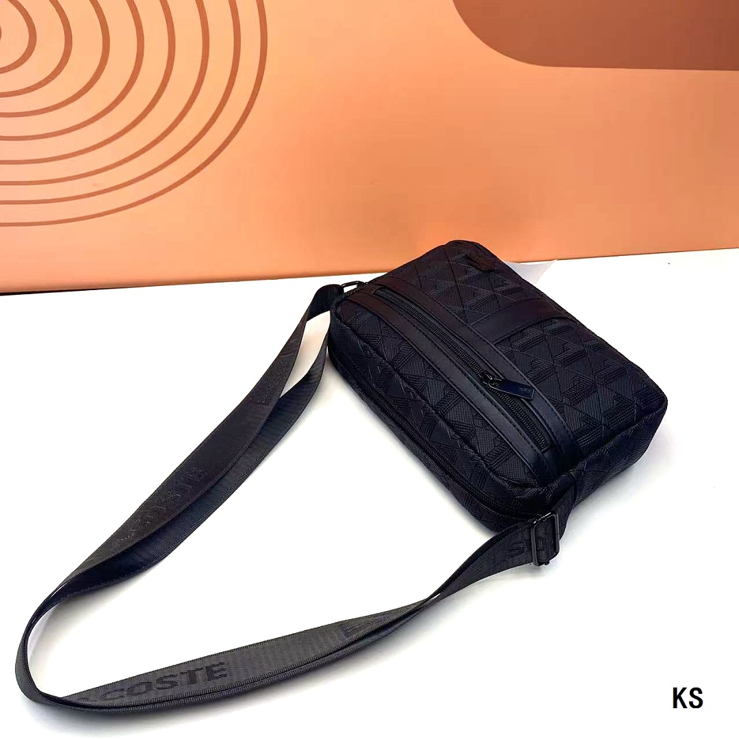 Lacoste Small The Blend Reporter Bag · KL82432 — תמונה 7