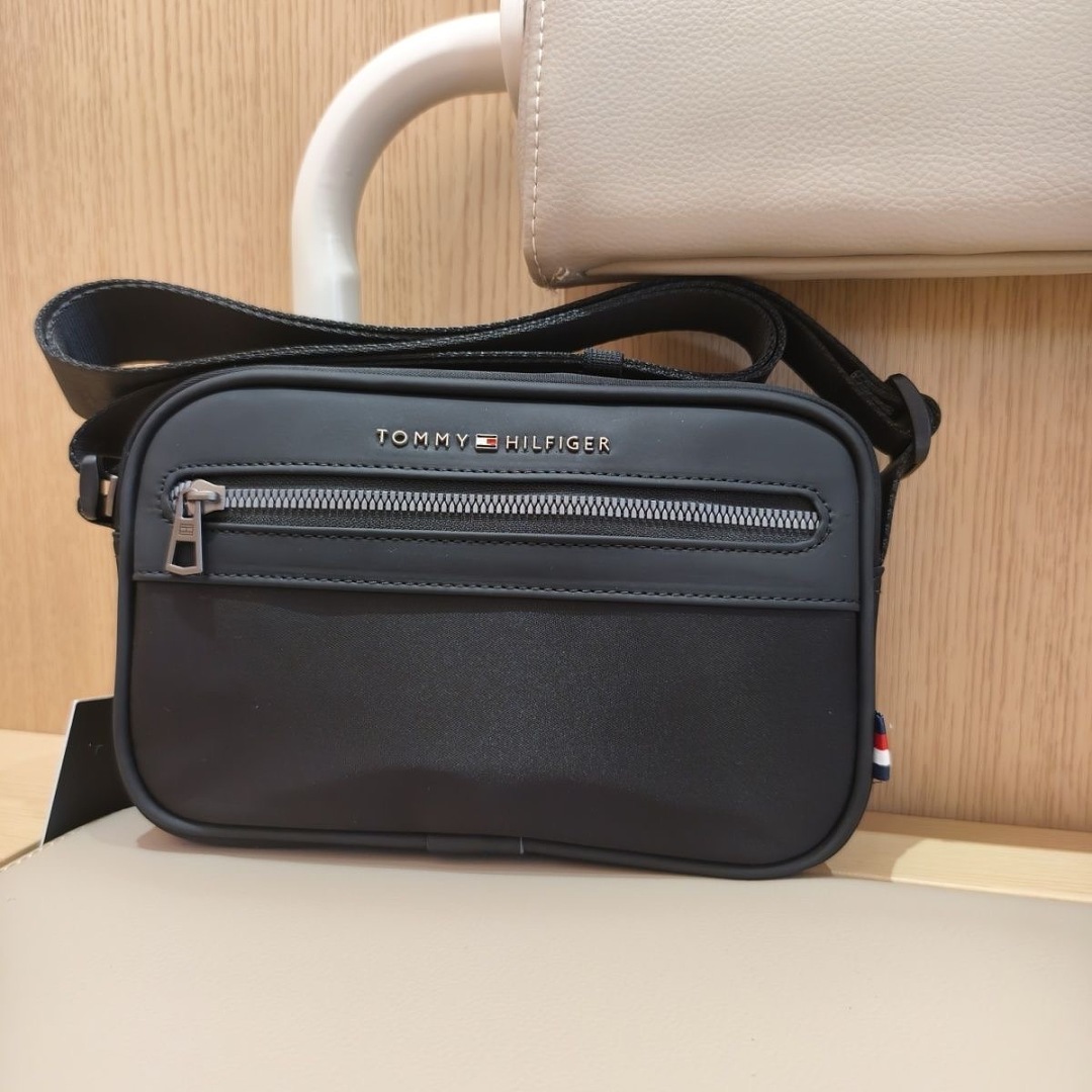 Tommy Hilfiger Metal Logo Crossbody Reporter Bag · WT24615