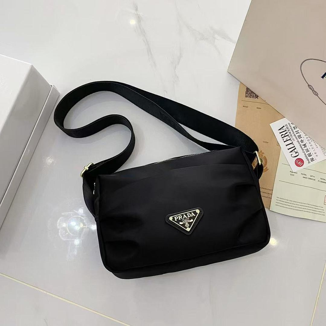 Prada Re-Nylon Shoulder Bag · EP4249 — תמונה 3
