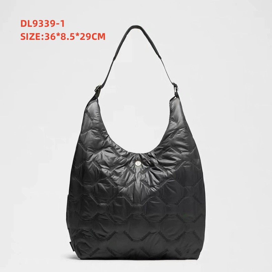 Lululemon Quilty Pleasures Shoulder Bag Mini · DL9339 — תמונה 2
