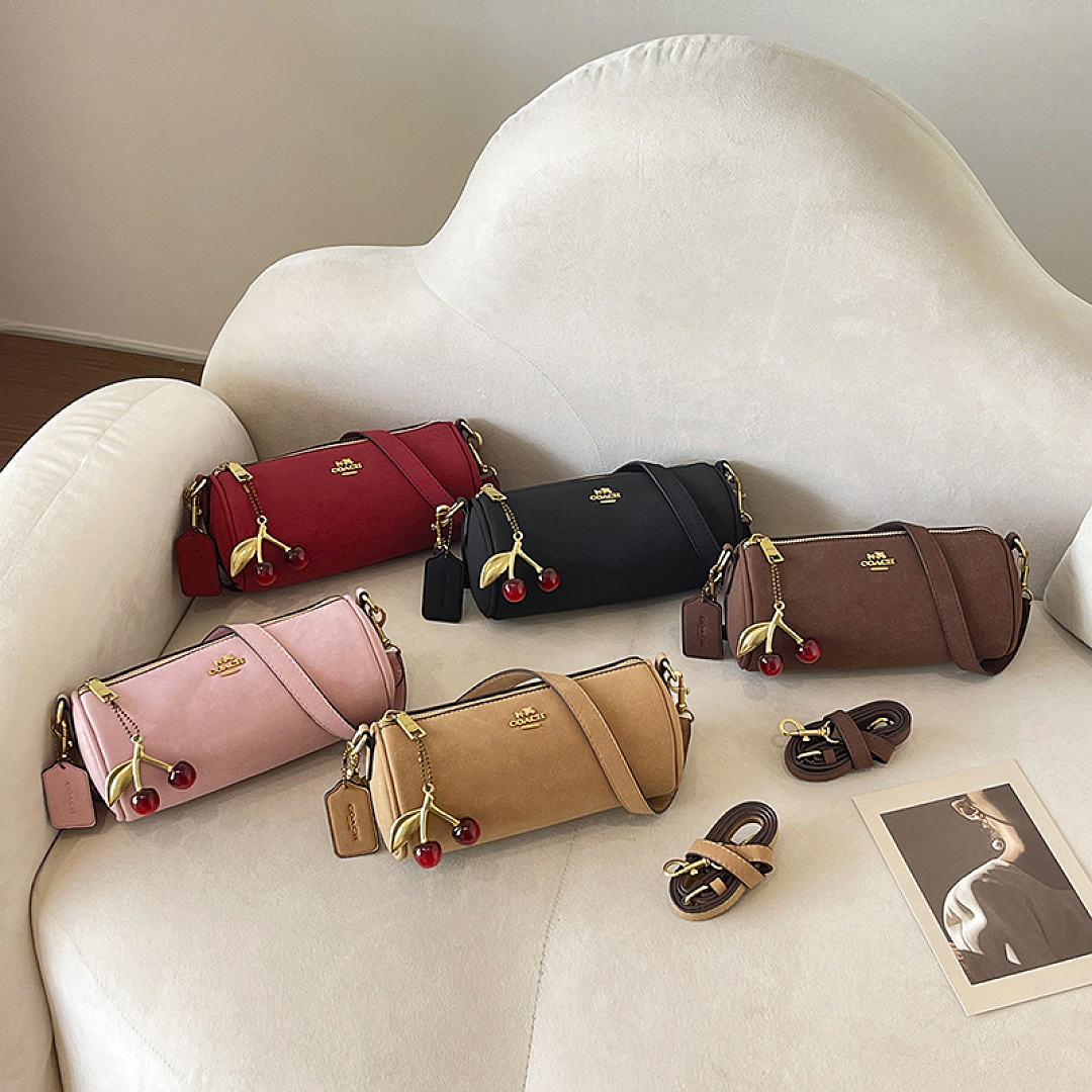 Coach Nolita Barrel Bag · EC6661 — תמונה 17