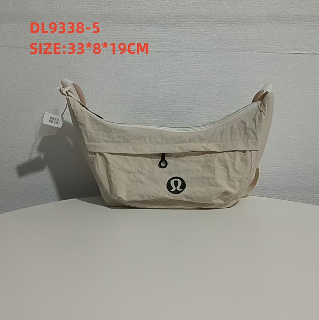 Lululemon Small Slouchy Sling Bag 3L · DL9338 — תמונה 2