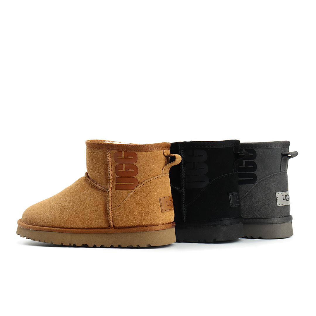 UGG Classic Mini Rubber Logo Boot · UU58544 — תמונה 8