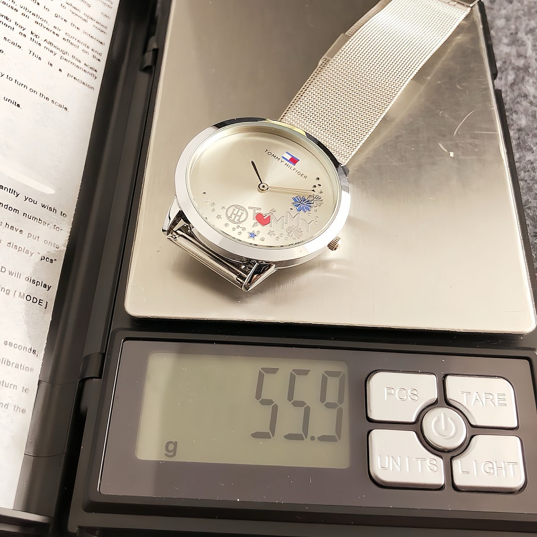 Tommy Hilfiger 32MM Monochrome Mesh Bracelet Watch · WT21400 — תמונה 6