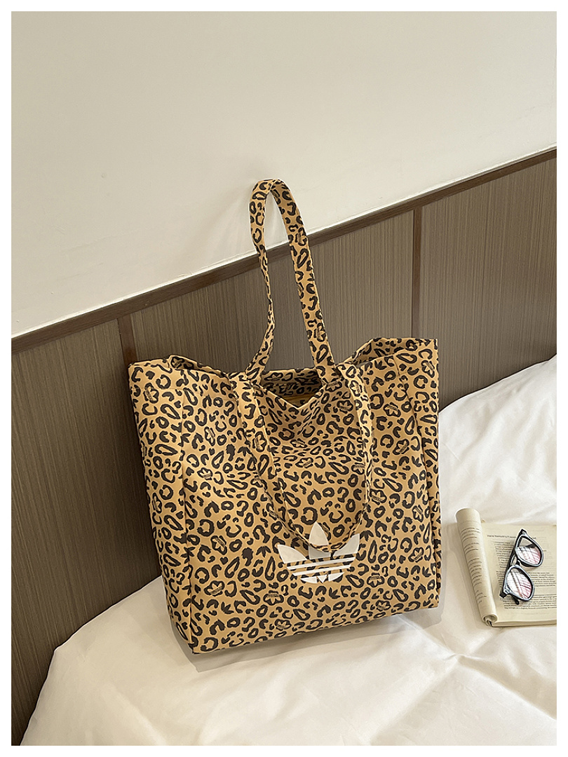 Adidas Leopard Tote · EA1203 — תמונה 48