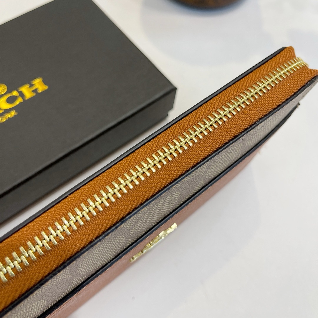 Coach Accordion Zip Wallet · EC0327 — תמונה 7