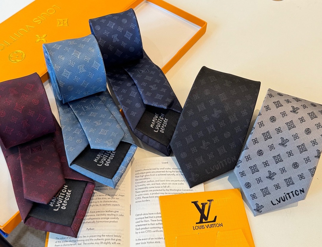 Louis Vuitton Mini Monogram Spaced Out Tie · WL54016 — תמונה 6