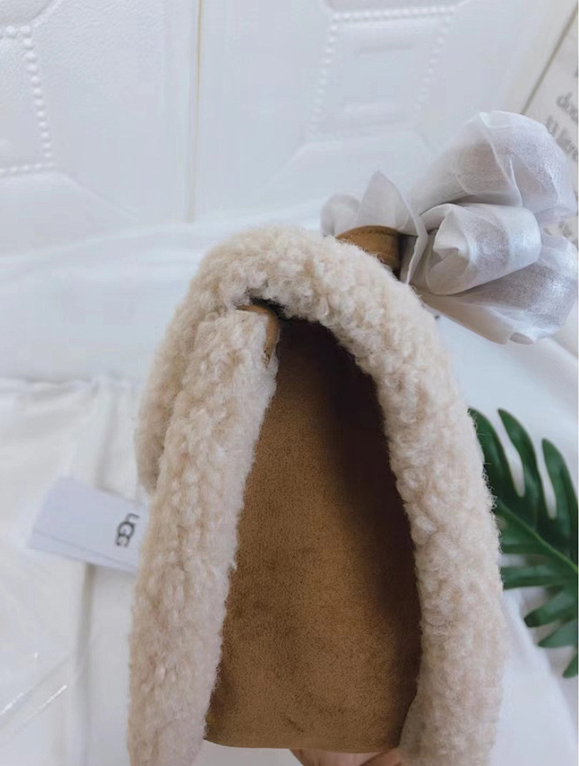 UGG Heritage Crossbody · WU29833 — תמונה 16