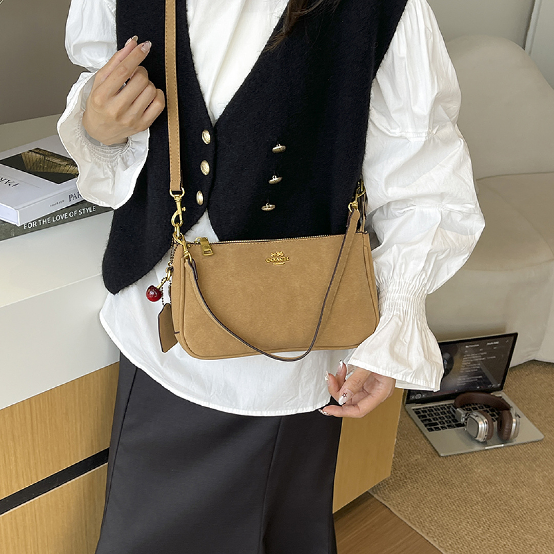 Coach Plaza Bag · EC6662 — תמונה 15