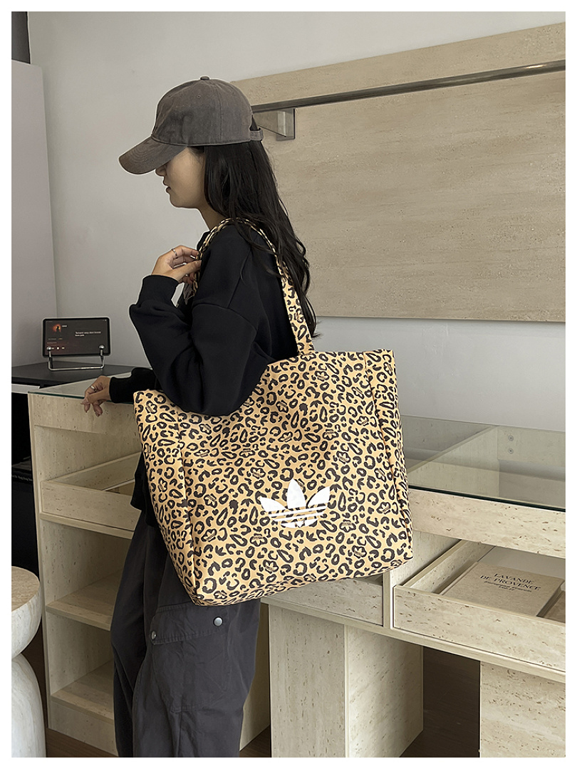 Adidas Leopard Tote · EA1203 — תמונה 25