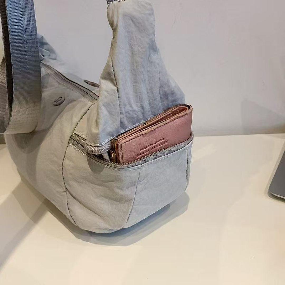 Lululemon Slouchy Sling Bag · EL2637 — תמונה 9