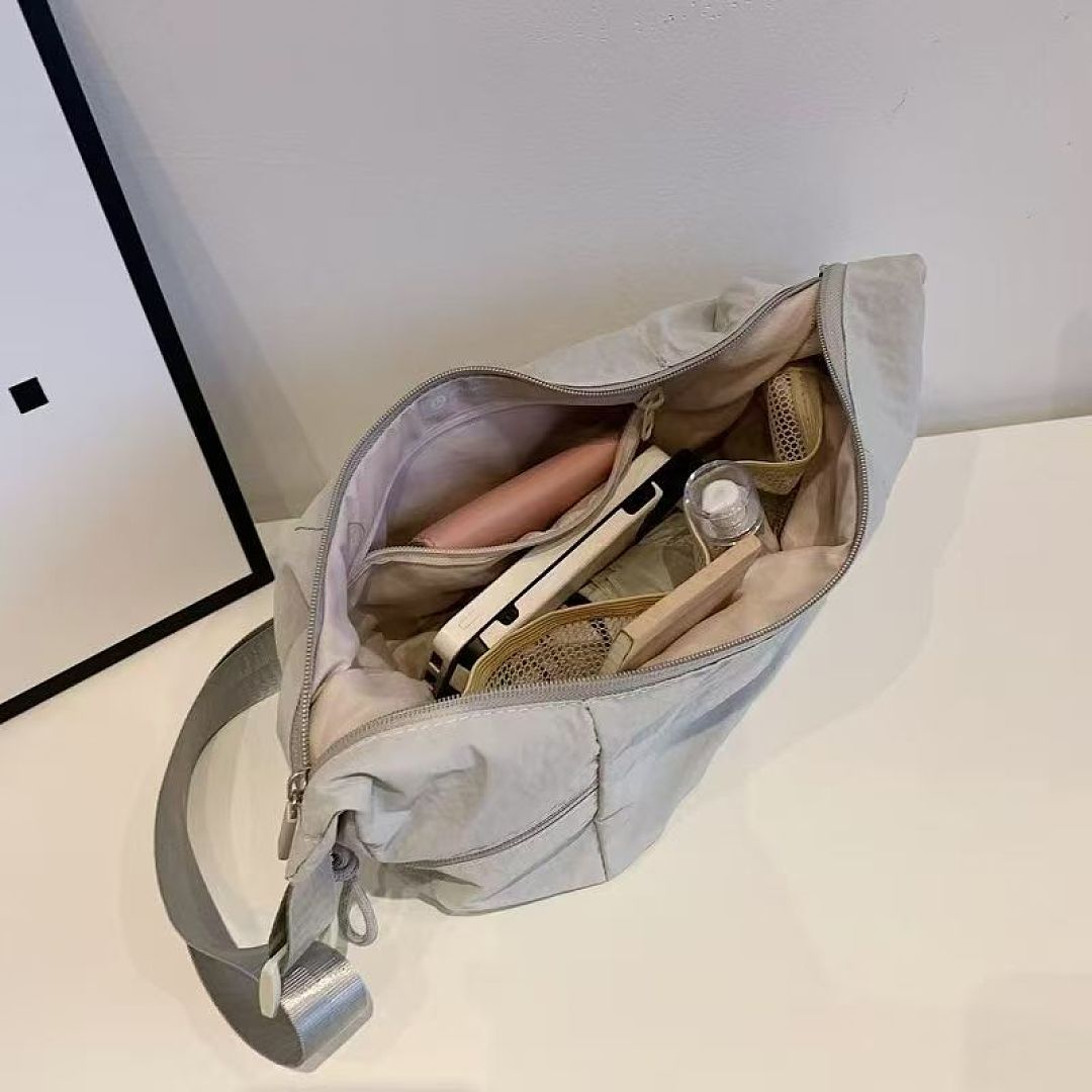 Lululemon Slouchy Sling Bag · EL2637 — תמונה 10