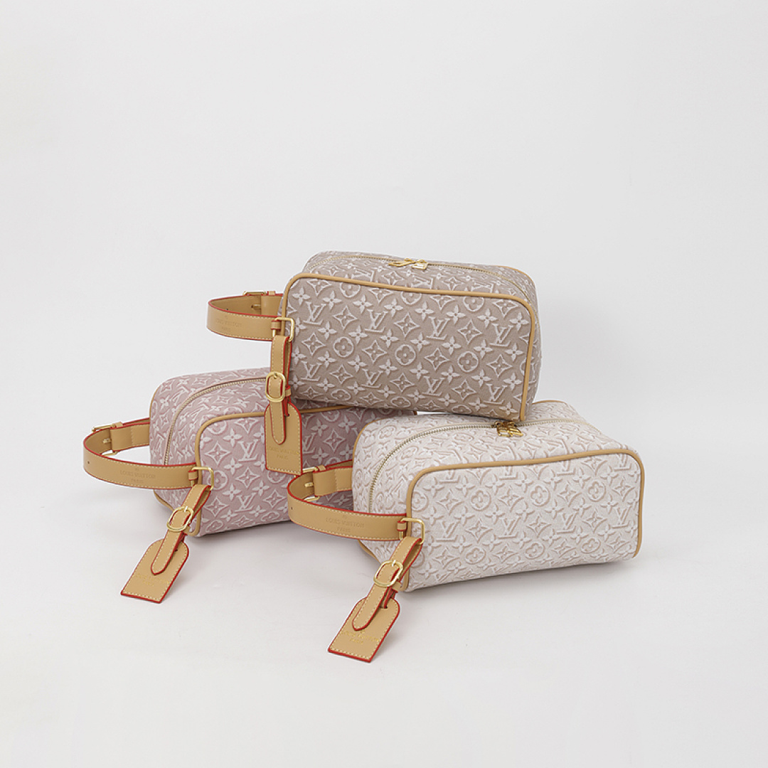 Louis Vuitton Pochette Cosmétique PM · EL6668 — תמונה 50