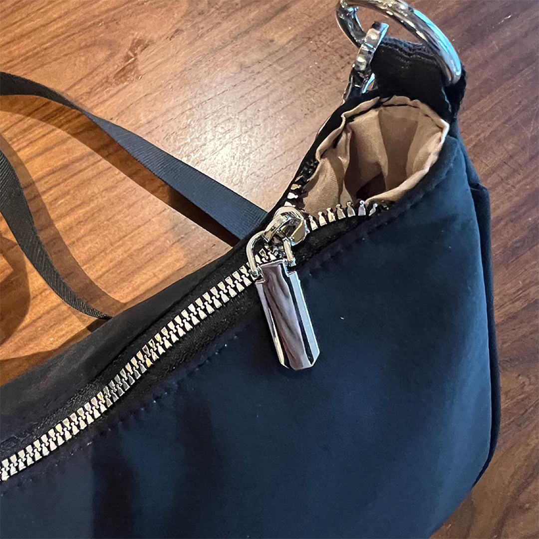 Lululemon City Essentials Shoulder Bag · DL9328 — תמונה 31