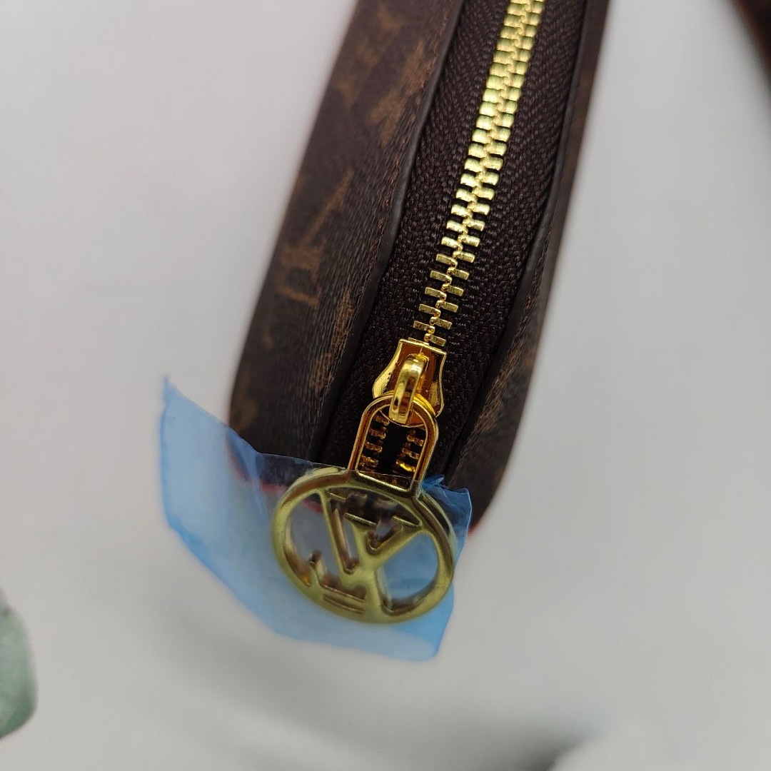 Louis Vuitton Charlotte Pencil Pouch · WL20587 — תמונה 6