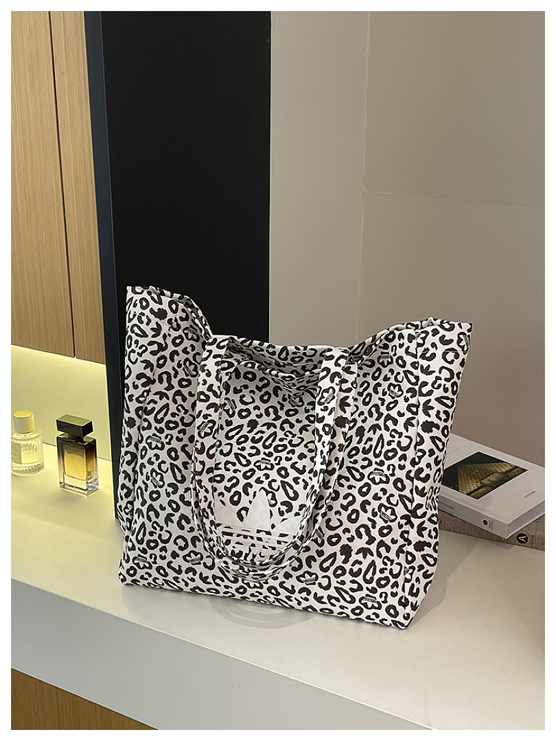 Adidas Leopard Tote · EA1203 — תמונה 61