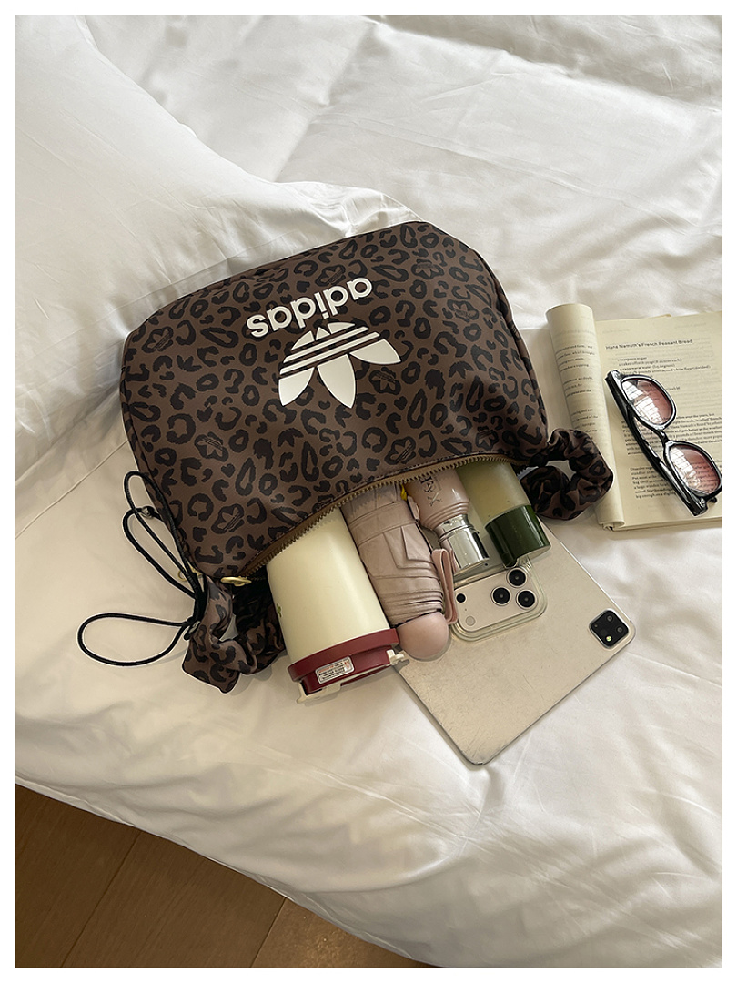 Adidas Leopard Small Shoulder Bag · EA1820 — תמונה 42
