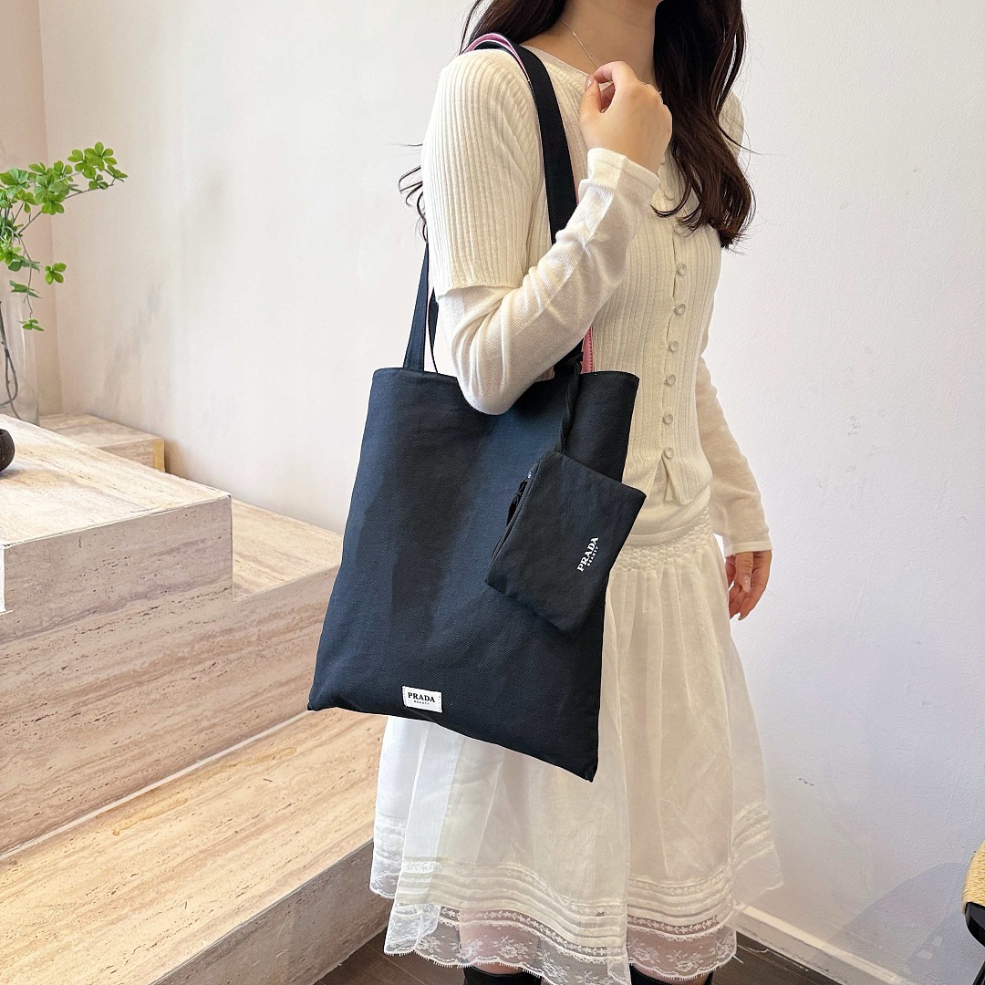 PRADA Beauty Reversible Tote · EP22015 — תמונה 22