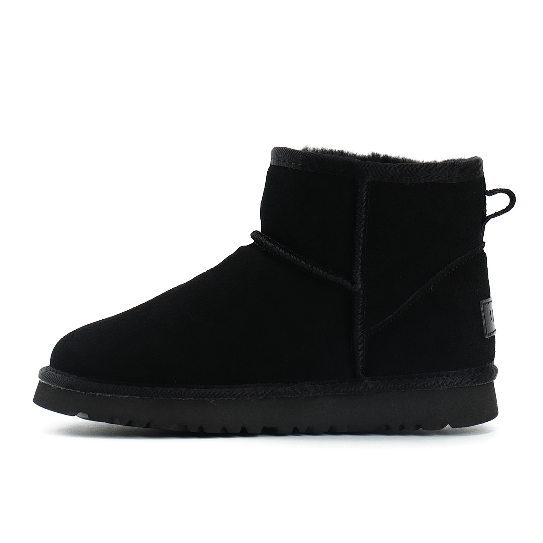 UGG Classic Mini Rubber Logo Boot · UU58544 — תמונה 16
